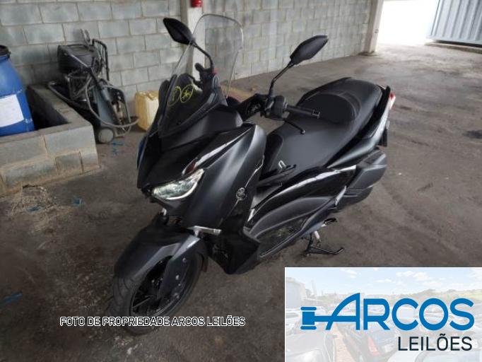 YAMAHA XMAX 22/22